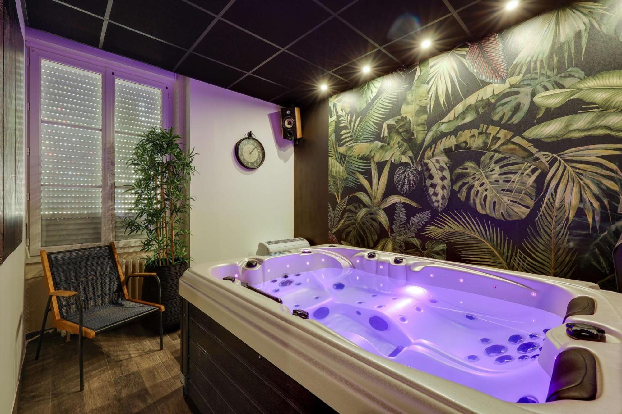 Hôtel Spa Le Roc Au Chien Bagnoles de l'Orne Normandie Exterior foto