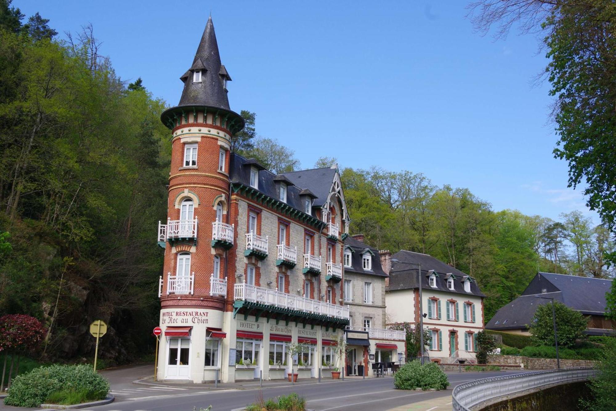 Hôtel Spa Le Roc Au Chien Bagnoles de l'Orne Normandie Exterior foto