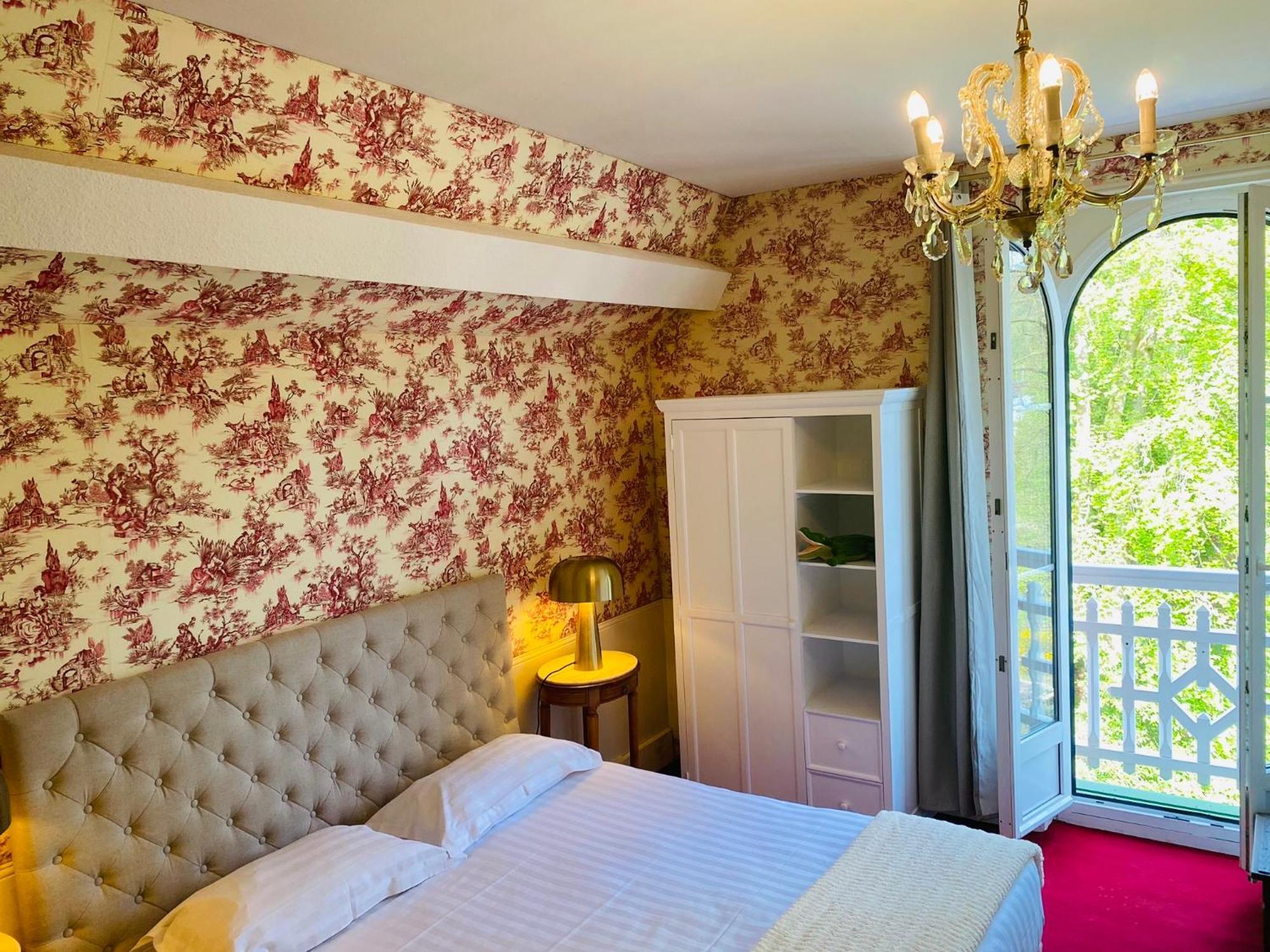 Hôtel Spa Le Roc Au Chien Bagnoles de l'Orne Normandie Exterior foto